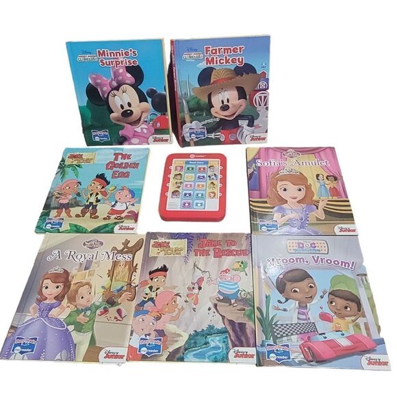 Disney Me Reader with 7 books - Picture 1 of 9